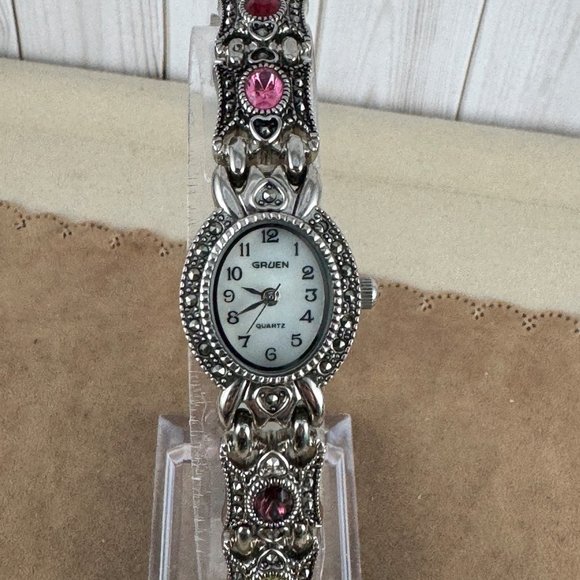Women's Gruen II Watch with Crystal Accents Gold Tone link Bracelet - Picture 4 of 9